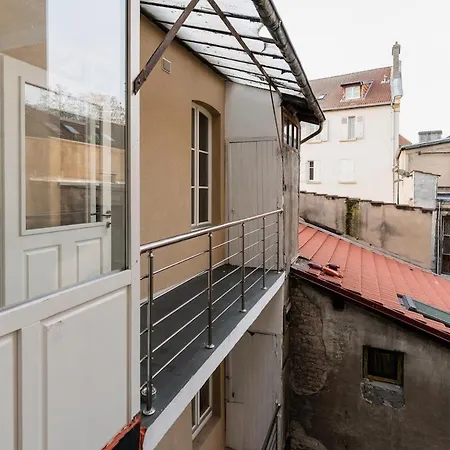 Modern * Metz